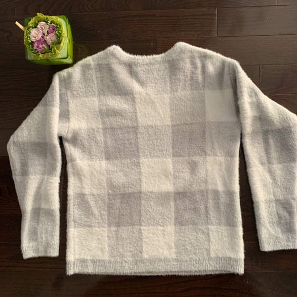 Tribal Crew Neck Sweater - Picture 2 of 4